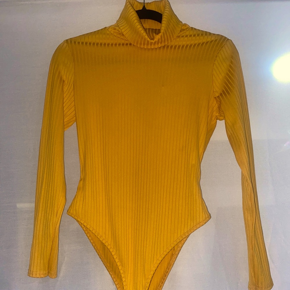 Boohoo Bodysuit Size 8